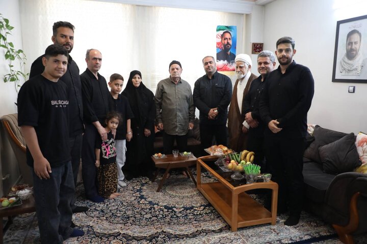دیدار شهردار منطقه ۱۷ با خانواده شهید والامقام احمد رسولی