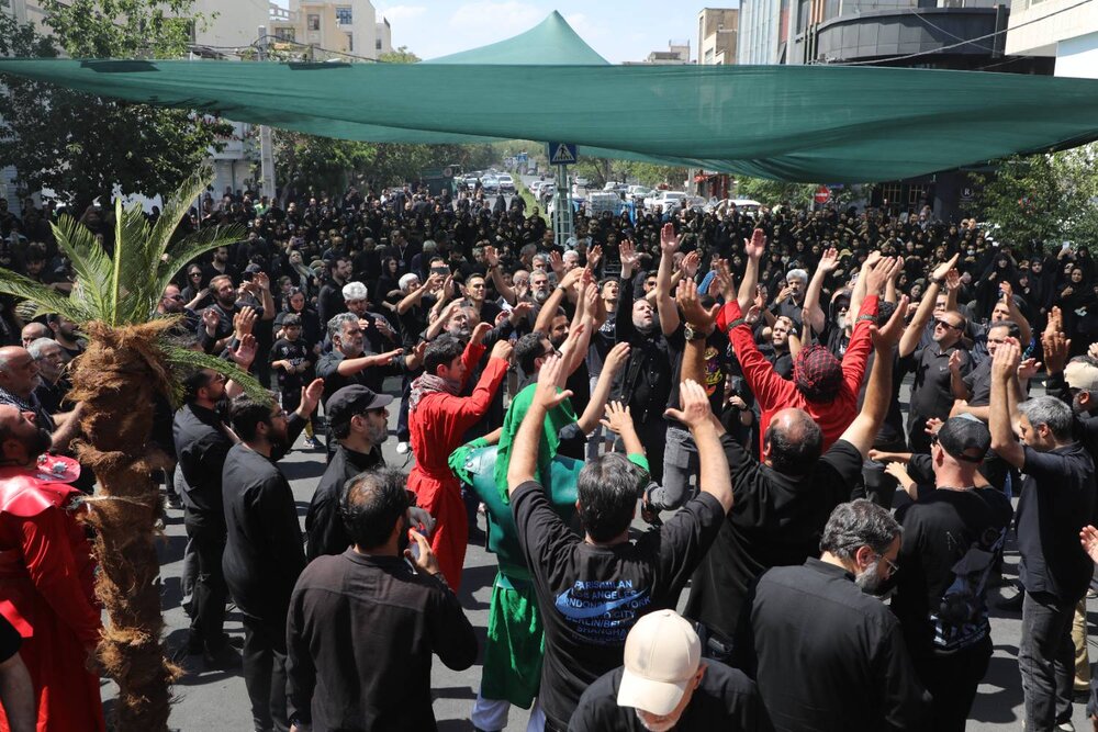 از جلسه هماهنگی برای میزبانی زائرین تشییع رهبر شهید انقلاب تا سوگواری امام حسین(ع)