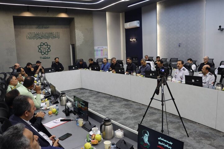 برگزاری نشست هماهنگی برگزاری مراسم وداع و تشییع رهبر شهید در شهرداری منطقه ۱۱
