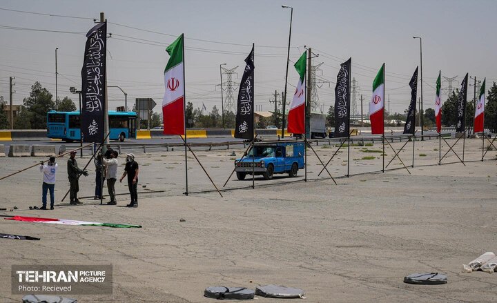 خودروها در ورودی تهران متوقف می‌شوند تا مردم با حمل‌ونقل عمومی مسیر را ادامه دهند