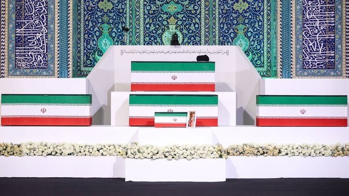 ادای احترام شخصیت‌های بین المللی به پیکر مطهر قائد شهید امت