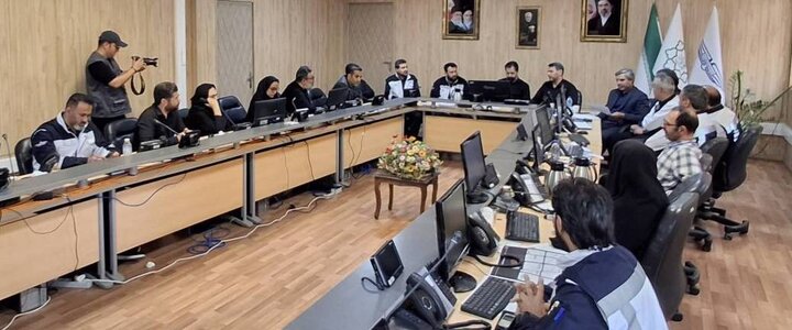 پایگاه تخصصی پاسخگویی ۱۳۷ پلاس در شرکت واحد برای مدیریت خدمات حمل‌ونقل مراسم وداع و تشییع رهبر شهید آغاز به‌کار کرد