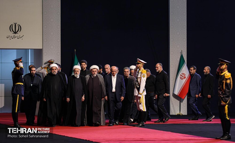 مراسم ادای احترام شخصیت‌های جهان به پیکر آقای شهید ایران
