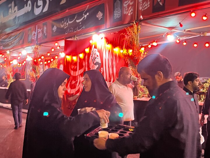 خدمت‌رسانی شبانه‌روزی فرهنگی و رفاهی منطقه یک به عزاداران رهبر شهید