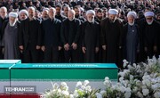 ما عادت نداریم در مصلی باشیم و به شما اقتدا نکرده نماز بخوانیم آقا جان!/ پدر حلالم کن