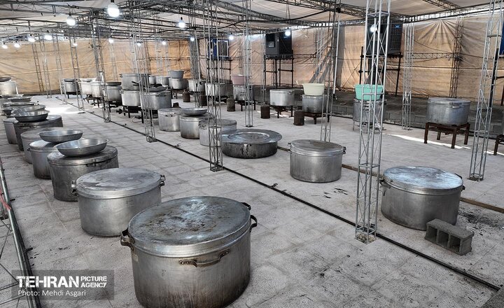 آمادگی طبخ ۱۰۰ هزار وعده غذایی در هر نوبت برای زائران مراسم تشییع رهبر شهید