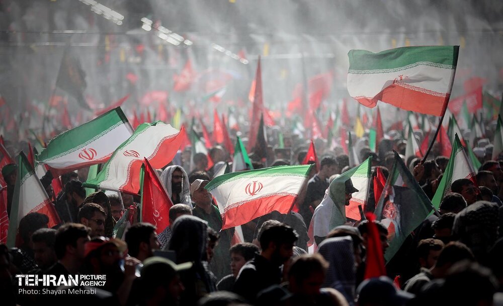 حماسه خونخواهی امت در آیین بدرقه تاریخی آقای شهید ایران