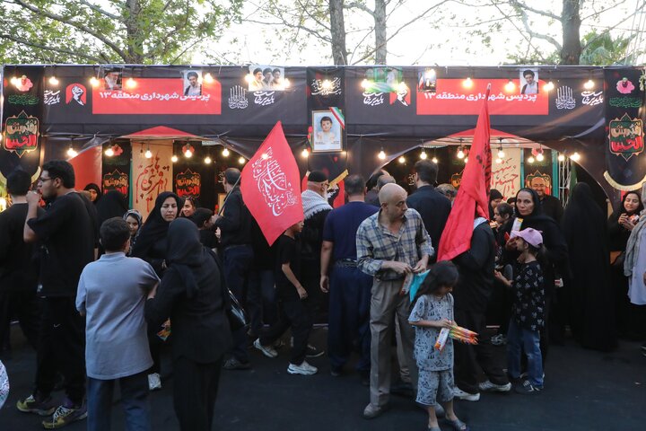 استقرار ۶۵ موکب مردمی منطقه ۱۳ در ایام بدرقه آقای شهید ایران 