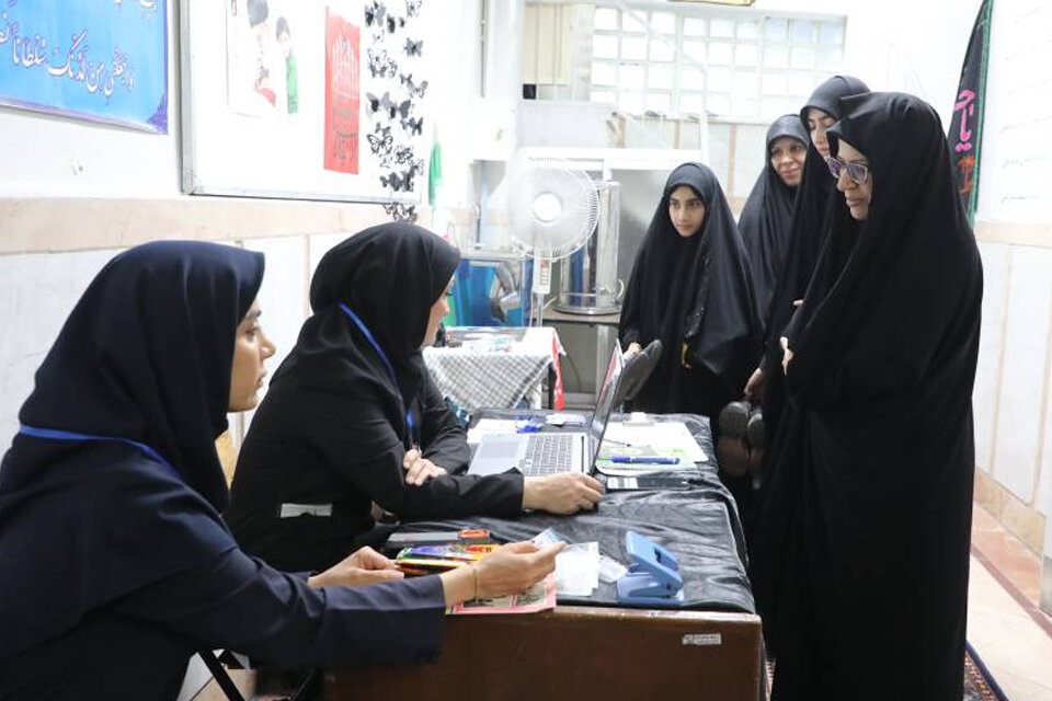 استقرار ۶۵ موکب مردمی منطقه ۱۳ در ایام بدرقه آقای شهید ایران
