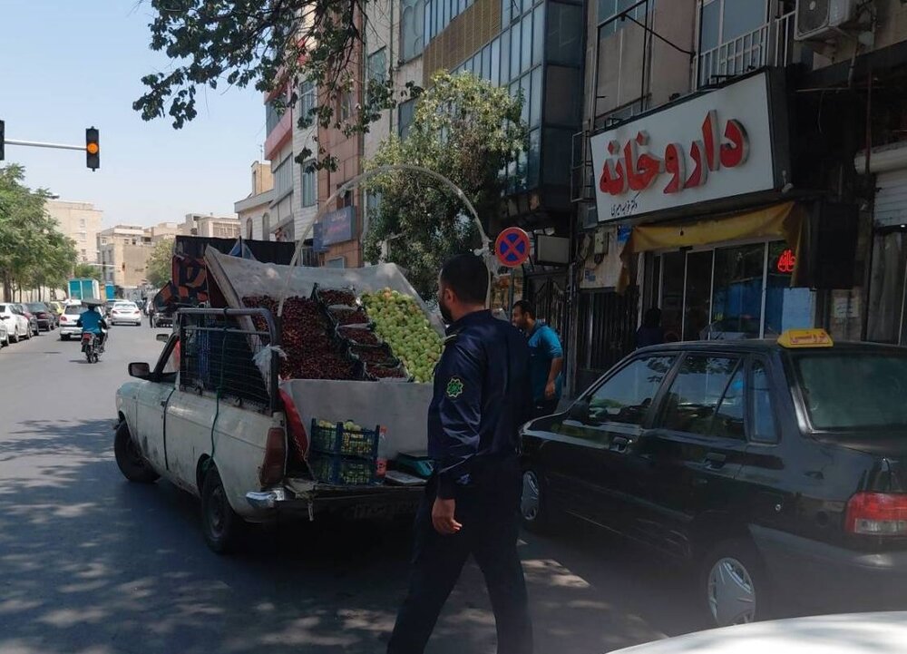 آزادسازی معابر منطقه ۱۰ با اجرای مستمر طرح رفع سد معبر