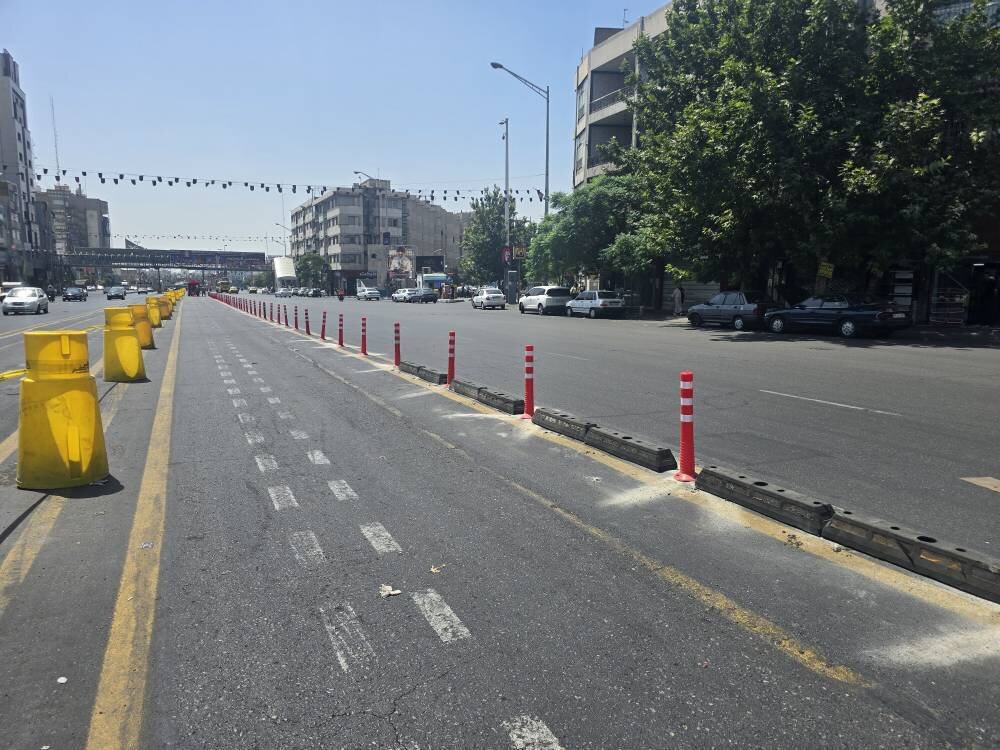 ارتقای ایمنی و نظم ترافیکی مسیر خط یک BRT خیابان آزادی در منطقه ۱۰