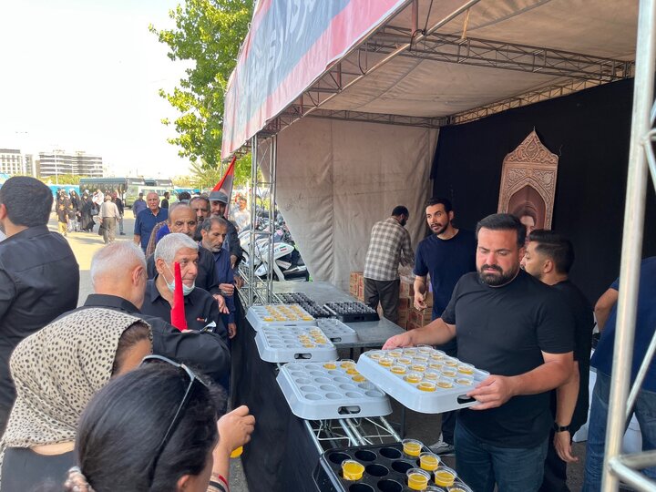 خدمت‌رسانی منطقه یک در آیین بزرگداشت رهبر شهید در مصلای امام خمینی(ره)