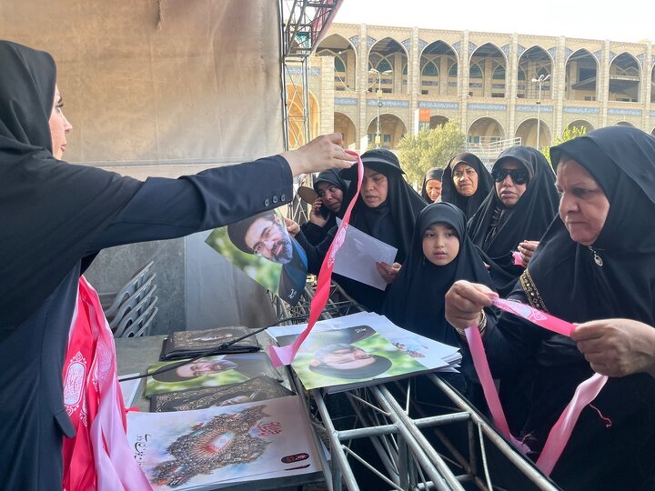 خدمت‌رسانی منطقه یک در آیین بزرگداشت رهبر شهید در مصلای امام خمینی(ره)