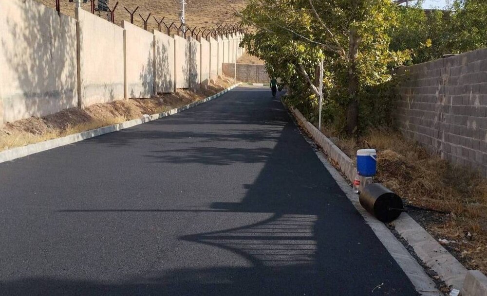 نوسازی بیش از ۷ هزار مترمربع آسفالت در بوستان جنگلی سرخهحصار