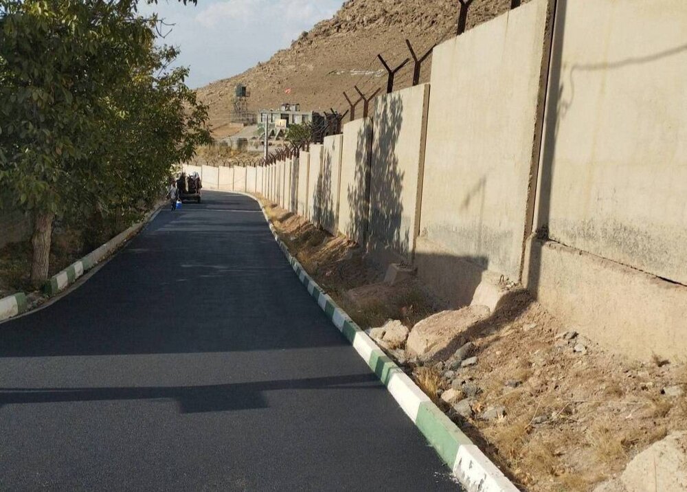 نوسازی بیش از ۷ هزار مترمربع آسفالت در بوستان جنگلی سرخه‌حصار