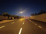 عملیات خط‌کشی محوری در معابر محله سروآزاد با هدف ارتقای ایمنی ترافیکی اجرا شد
