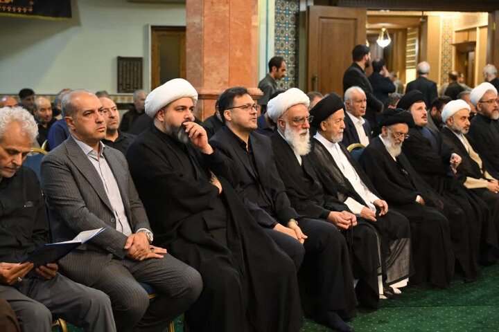 برگزاری مراسم گرامیداشت امامِ مجاهدِ شهید و شهدای خانواده ایشان در منطقه یک