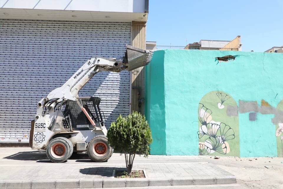 تعریض ضلع شمالی خیابان پیروزی اجرایی شد