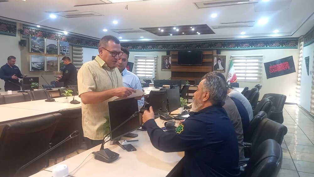 ارتقای کیفیت خدمات شهری با برگزاری آزمون جامعه‌پذیری برای پرسنل شهربان در منطقه ۵