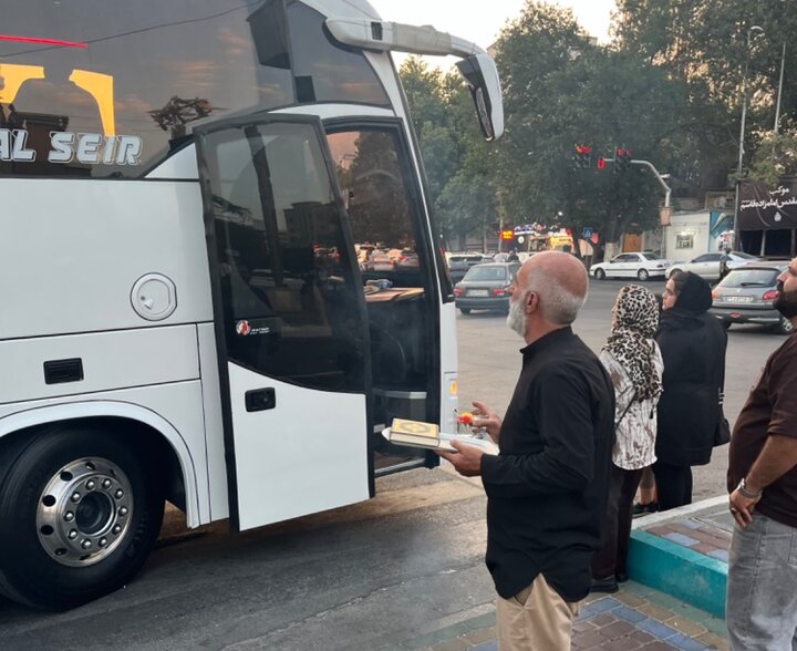 آغاز اعزام خادمان موکب محبان‌الرضای منطقه یک به مرز شلمچه برای میزبانی از زائران اربعین