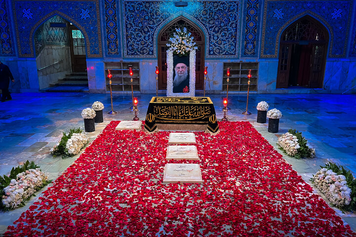 به یاد رهبر شهیدمان در ایام عزای سالار شهیدان اباعبدالله الحسین (ع)