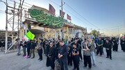 آیین اذن خادمی در موکب حضرت علی بن موسی‌الرضا(ع) برگزار شد؛ آغاز خدمت‌رسانی به زائران اربعین در عمود ۷۰۷