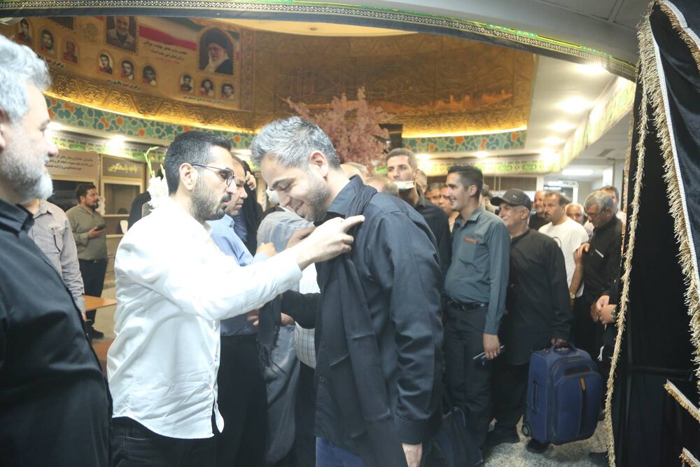 عراق در روزهای تشییع رهبر شهید سنگ تمام گذاشتند؛ امروز نوبت قدردانی ما با خدمت به زائران اربعین است