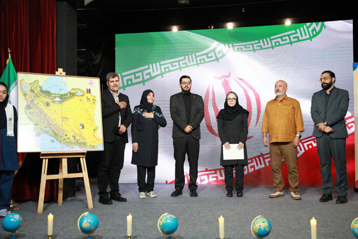 رونمایی از نیروگاه خورشیدی مجتمع آموزشی سوده