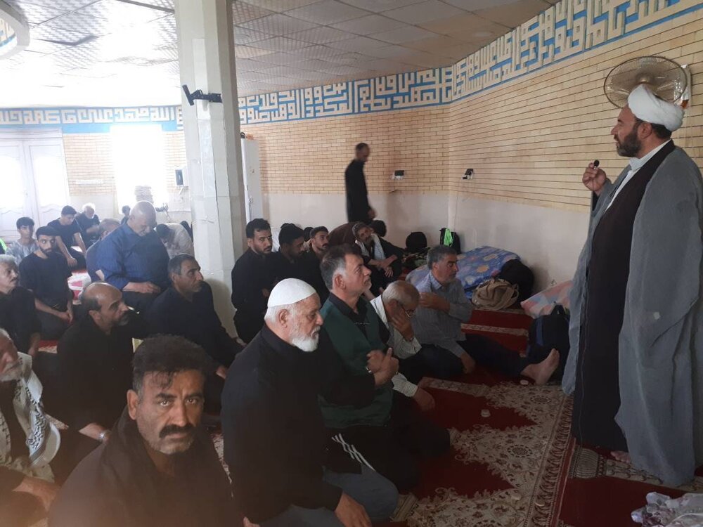 برنامه‌های فرهنگی موکب محبان‌الرضا(ع) در عمود ۸۳۳ همزمان با خدمت‌رسانی به زائران