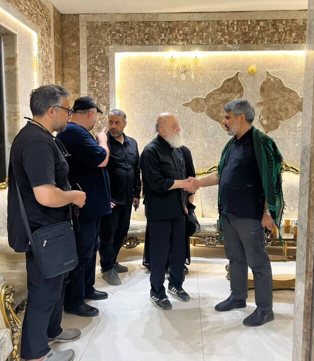 بازدید چمران از قرارگاه خدمترسانی شهرداری منطقه ۴ در نجف بازدید چمران از قرارگاه خدمترسانی شهرداری منطقه ۴ در نجف