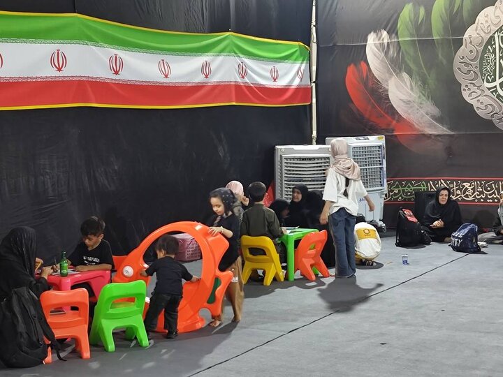 خدمت‌رسانی فرهنگی و رفاهی به خانواده‌های زائر اربعین