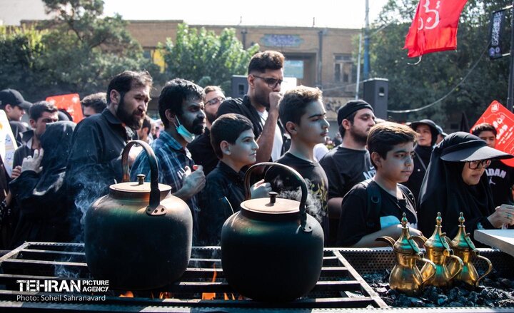 خدمت کریمانه در ضیافت عاشقی؛ روایتی از خدمت خالصانه موکب محبان‌الرضا (ع) در کاظمین