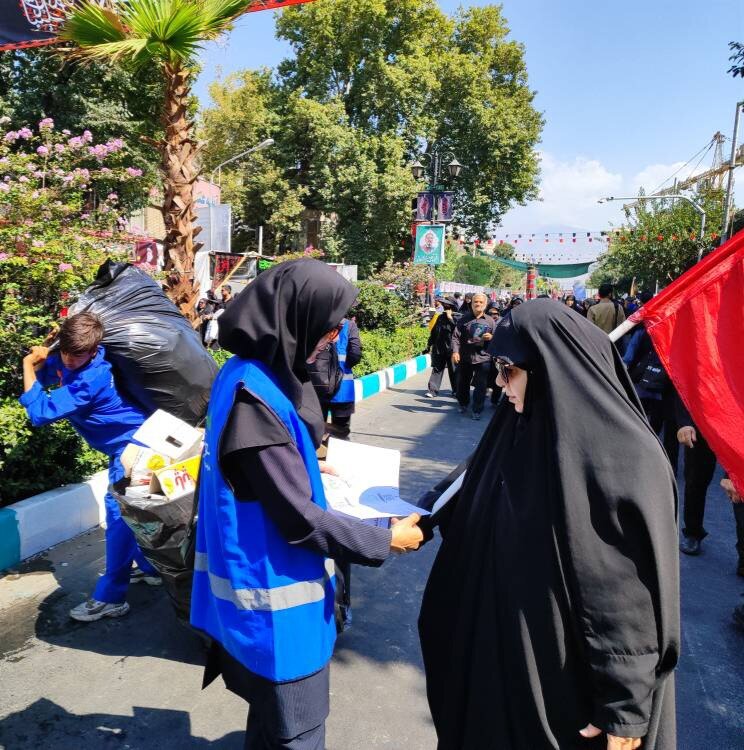 جمعآوری ۲.۸ تن پسماند خشک توسط عوامل نوماند منطقه ۱۳