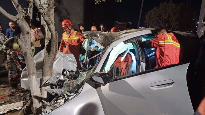حادثه تصادف در بزرگراه همت؛ سه نفر جان باختند
