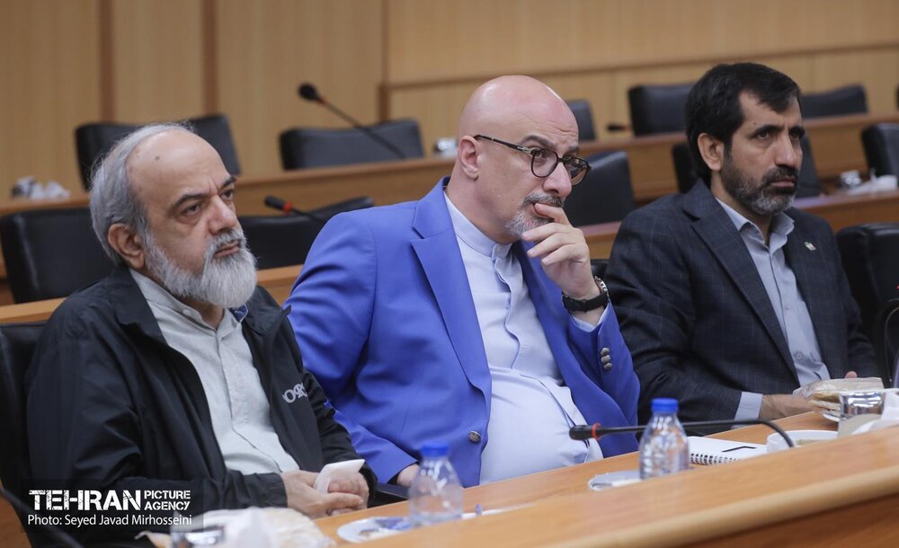 نشست رئیس شورای اطلاع‌رسانی دولت با شهردار تهران