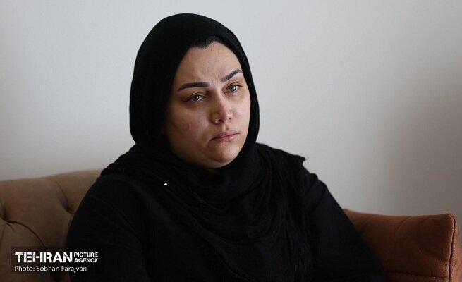 جزئیاتی از دیدار نماینده شهرداری تهران با خانواده شهید والی/ نمادهایی از صلابت از زعفرانیه