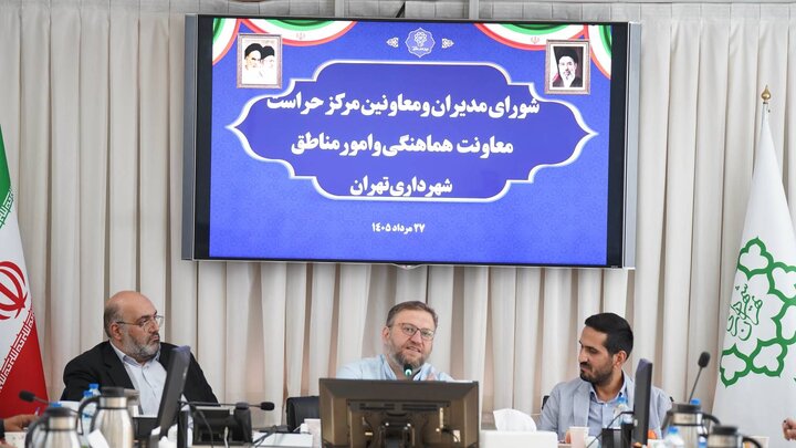 اخ‌الصنایع: هم‌افزایی مدیریت شهری، پشتوانه استمرار خدمت‌رسانی در منطقه ۱۰ است