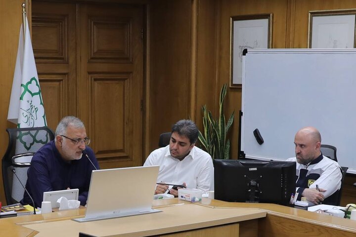 قدردانی شهردار تهران از تلاش‌های کارکنان مترو در دوران جنگ و مراسم تشییع رهبر مجاهد شهید