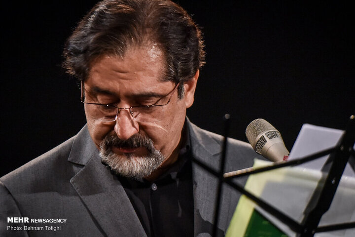 حسام‌الدین سراج برای رهبر شهید ایران خواند