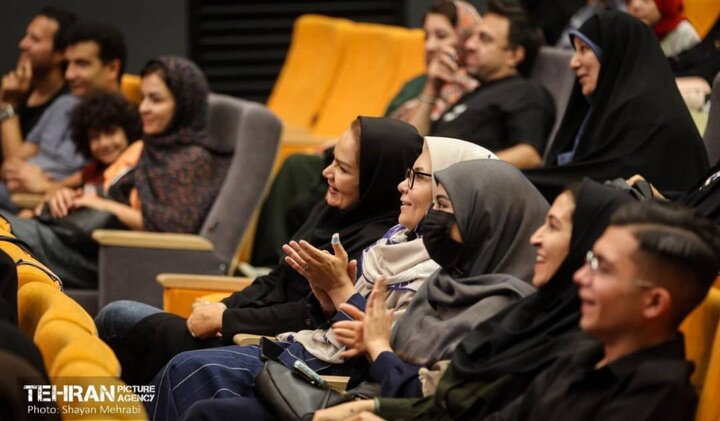 در مراسم روز خبرنگار با حضور شهردار تهران چه گذشت؟ از چالش «گوی‌های بلورین» تا غافلگیری آقای سخنگو
