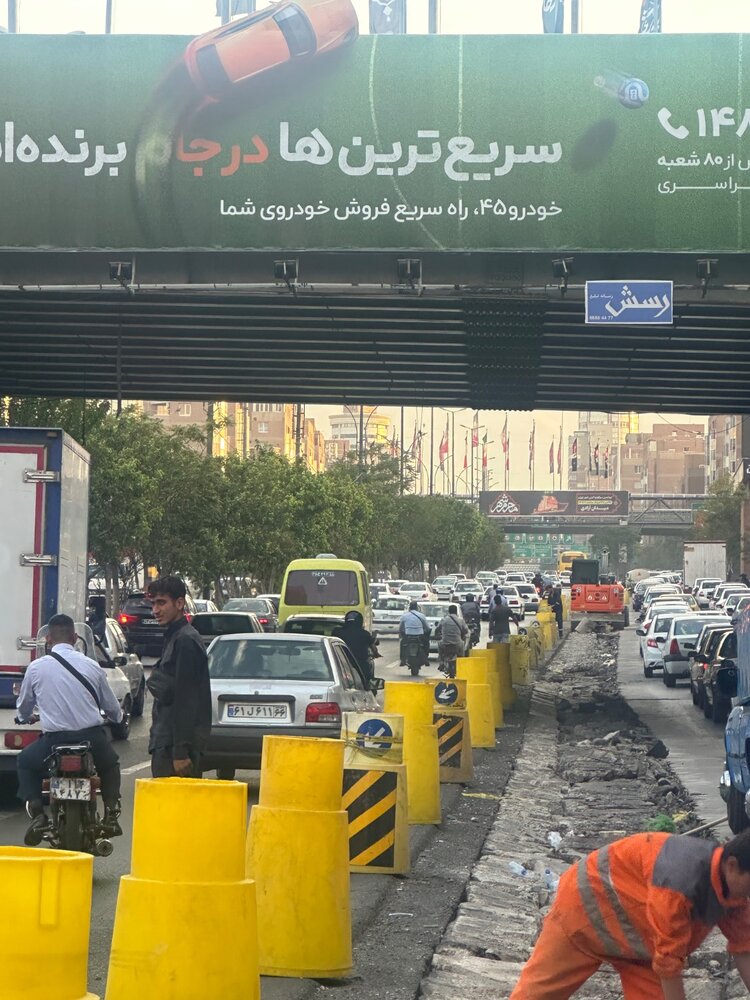 تداوم بهسازی بزرگراه شهید نواب صفوی؛ اجرای ۳۴۰۰ مترمربع عملیات بهسازی و احداث نهرهای استاندارد