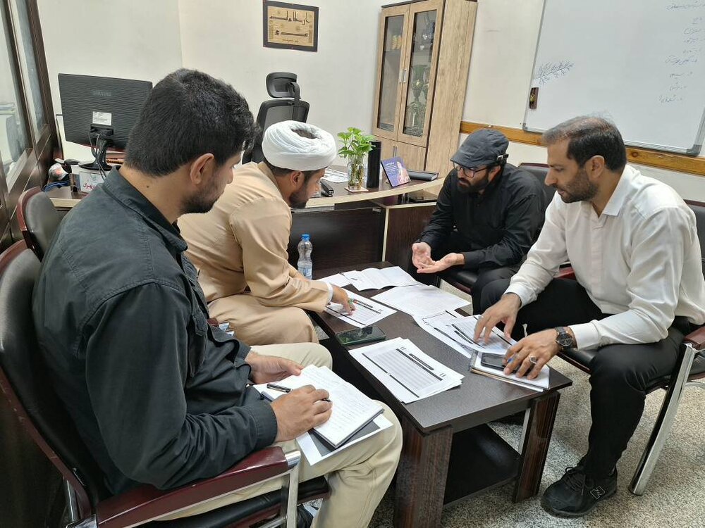 برگزاری نشستهای قرارگاه «ایران پیروز» و تعلیم و تربیت در منطقه ۱۰