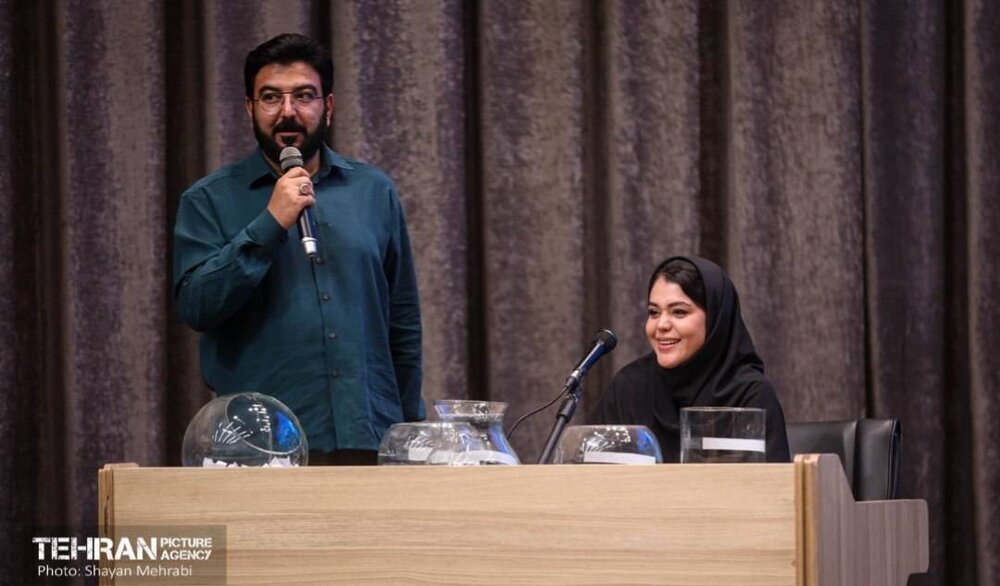 در مراسم روز خبرنگار با حضور شهردار تهران چه گذشت؟ از چالش «گوی‌های بلورین» تا غافلگیری آقای سخنگو