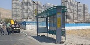 نصب سرپناه ایستگاه اتوبوس در شهرک شهید خرازی