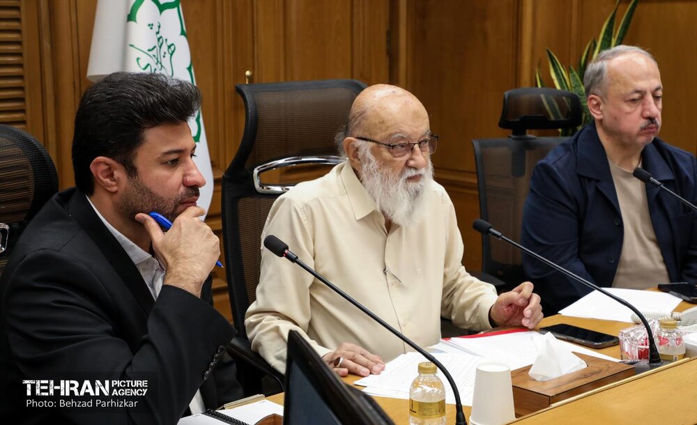 نشست «وضعیت تراکم‌های تشویقی پس از جنگ 12 روزه»
