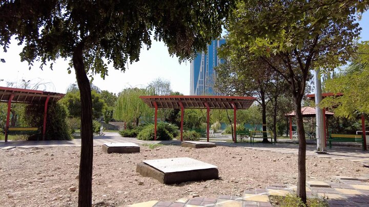 بهره‌گیری از ظرفیت قنات مهدی‌آباد در عملیات آبرسانی فضای سبز منطقه ۸ 