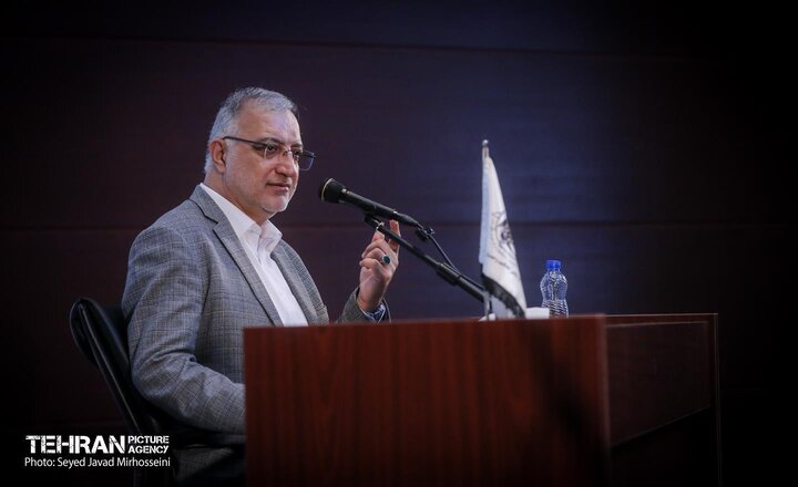 امروز همه ما باید به دولت کمک کنیم تا امورات کشور جلو برود