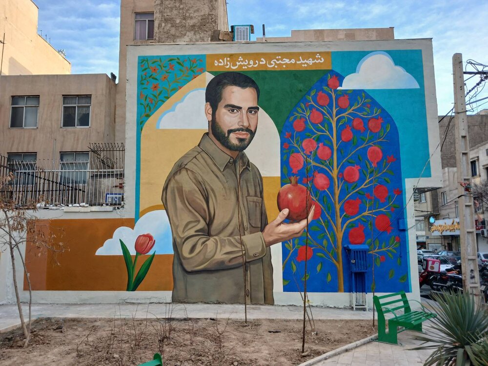 ۳۱۲۰ مترمربع؛ ترسیم نقاشی دیواری شهدای والامقام در منطقه۱۳