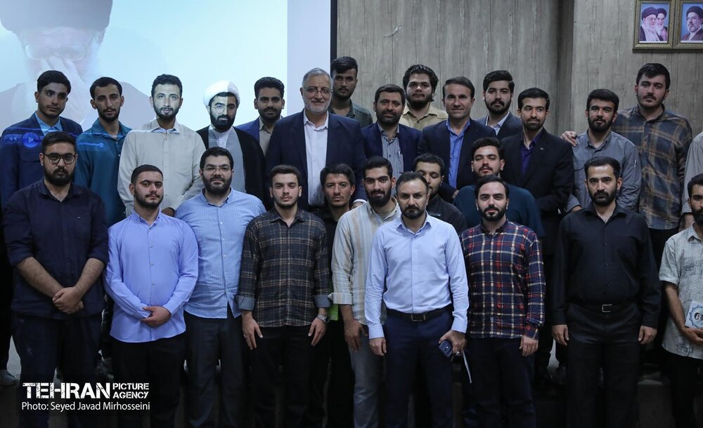 نشست مسئولین بسیج دانشجویی با شهردار تهران