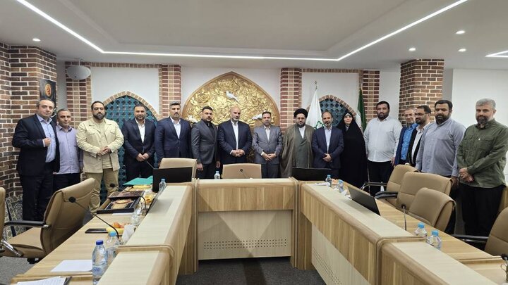 دیدار رئیس ستاد اربعین حسین شهردار تهران با جمعی از مسئولین و خادمان عتبه حسینی
